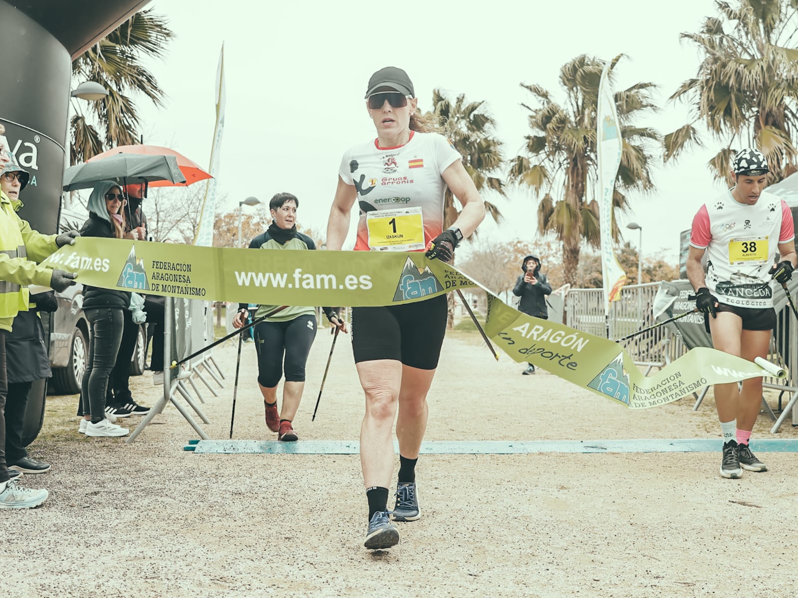 Izaskun Bengoa ganadora absoluto I Trofeo de Marcha Nórdica Ciudad de Utebo